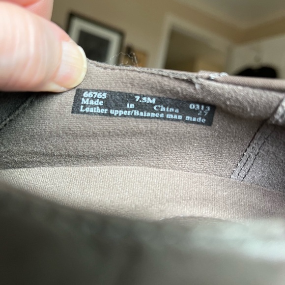 Clarks Women’s Leather Gray/Taupe Heeled Casual Shoes - Picture 3 of 7